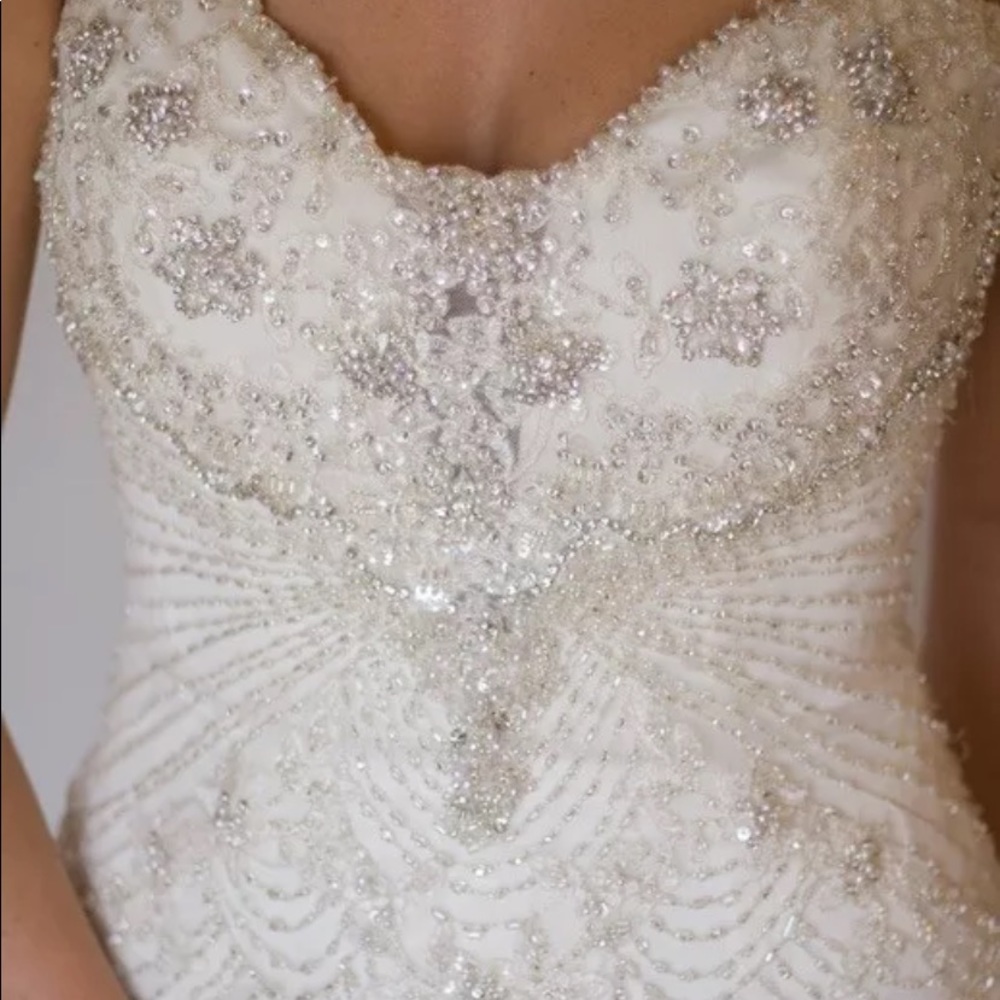 Wedding Dress - Picture 3 of 4